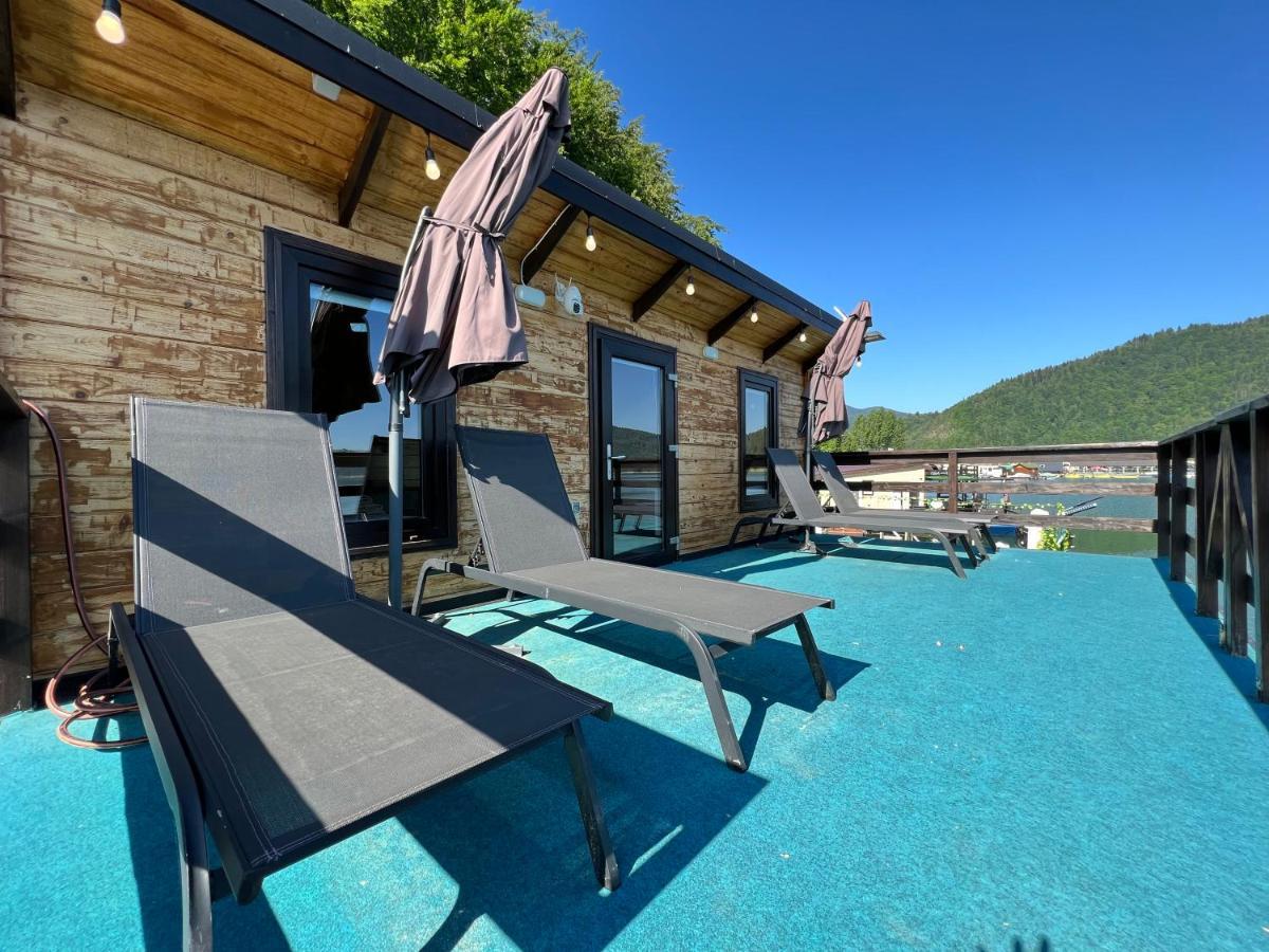 Casa pe lac Holiday Bicaz Exterior foto